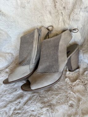Women’s Taupe Peep-Toe Block Heel Sandal Booties